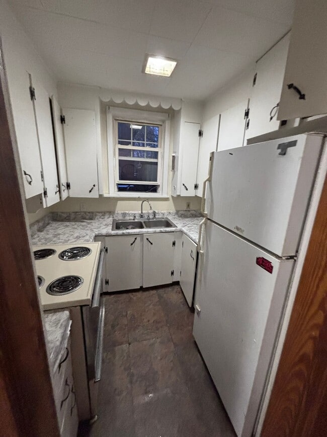 property at 9 Urquhart St