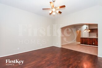 16342 River Wood Ct in Crosby, TX - Foto de edificio - Building Photo