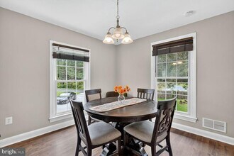 9824 Old Fort Rd in Fort Washington, MD - Building Photo - Building Photo