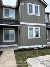 3853 NE Eagle Rd in Bend, OR - Building Photo - Building Photo