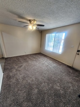 1041 N Mesa Dr in Mesa, AZ - Building Photo - Building Photo