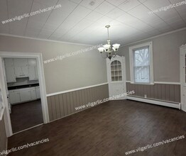 136 Matteson St in Dyer, IN - Foto de edificio - Building Photo