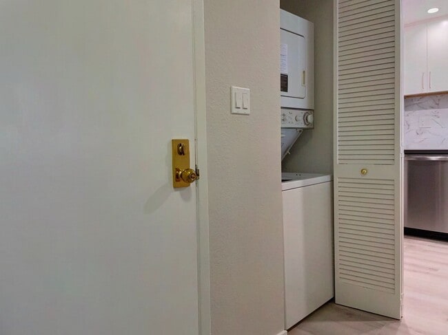201 Harrison St in San Francisco, CA - Building Photo - Building Photo