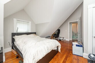 98 Elm St, Unit 3 in Somerville, MA - Foto de edificio - Building Photo