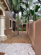 2800 Kinsington Cir in Weston, FL - Building Photo - Building Photo