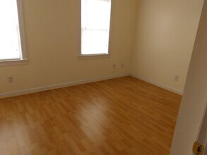 202 Streamwood Dr in Jacksonville, NC - Building Photo - Building Photo