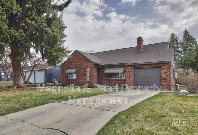 property at 104 S Olive St