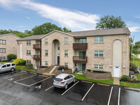 Sycamore Meadows Condominiums in Blue Ash, OH - Foto de edificio - Building Photo