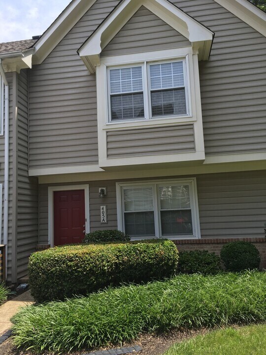 405 Bracknell Arch in Chesapeake, VA - Building Photo
