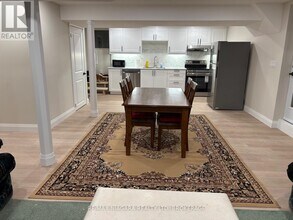 26 Shadow Ct in Hamilton, ON - Building Photo - Building Photo