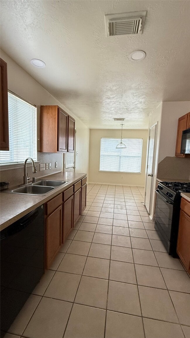 property at 2714 Grahamwood Ln