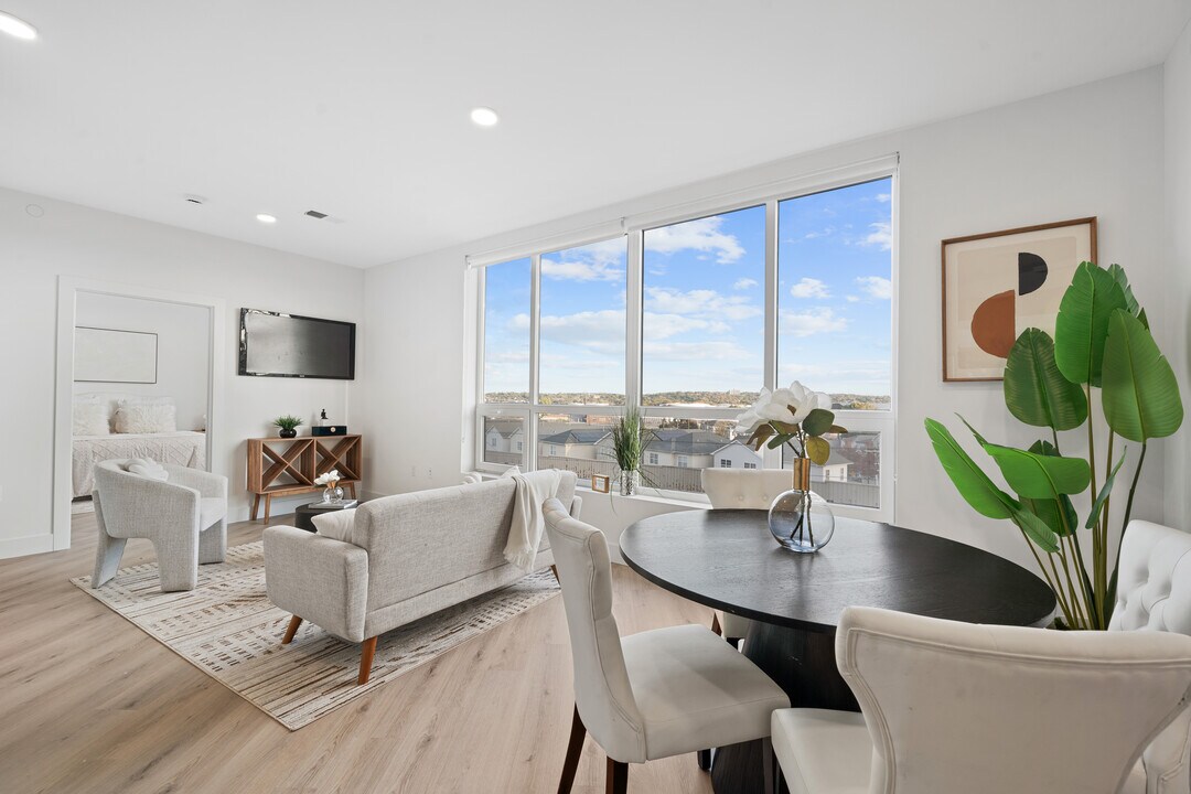 Baypark Bayonne in Bayonne, NJ - Building Photo