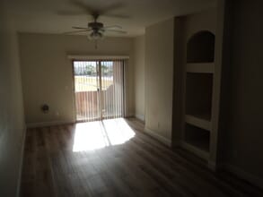 738 Hardy Way, Unit E in Mesquite, NV - Building Photo - Building Photo