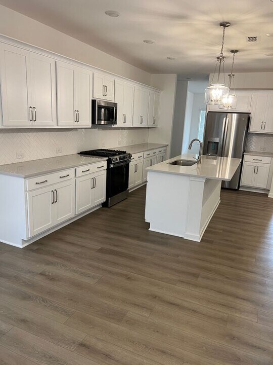 5413 Hardgrove Wy in Flowery Branch, GA - Building Photo