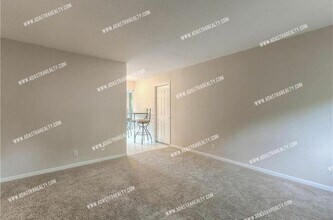 6510 W 83rd St in Overland Park, KS - Building Photo - Building Photo