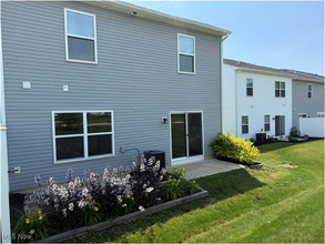 3464 Magnolia Ln in Uniontown, OH - Foto de edificio - Building Photo