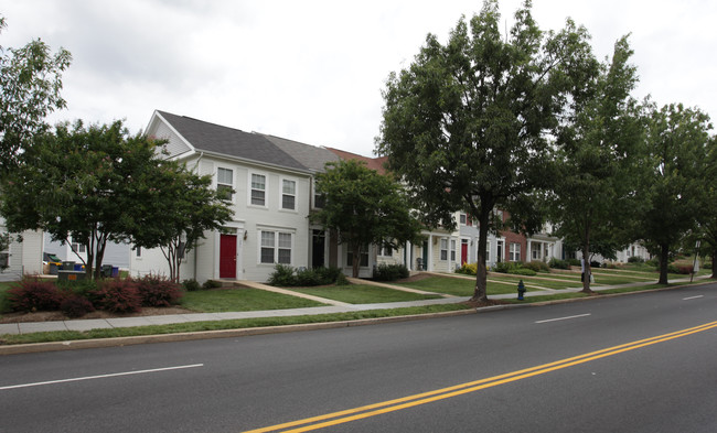 Henson Ridge in Washington, DC - Building Photo - Building Photo