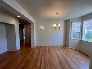 1770 River Pointe Loop in Eugene, OR - Foto de edificio - Building Photo