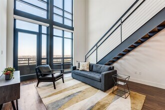 3611 Congress Ave, Unit 2103 in Dallas, TX - Building Photo - Building Photo