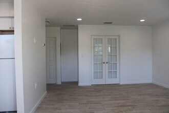 47 SE 12th St in Dania Beach, FL - Building Photo - Building Photo