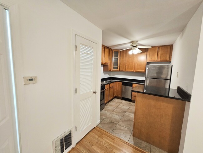 4032 N Milwaukee Ave in Chicago, IL - Building Photo - Building Photo