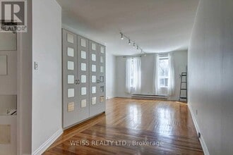 1114 Queen St W in Toronto, ON - Building Photo - Building Photo