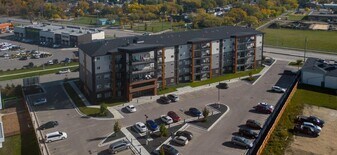 Park Place in Winnipeg, MB - Building Photo