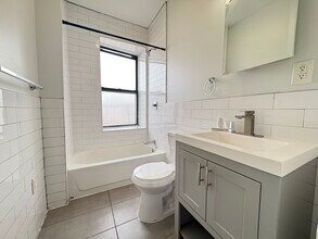 158 Bergen Ave, Unit 35 in Jersey City, NJ - Building Photo - Building Photo