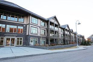 25 Aspenmont Hts SW in Calgary, AB - Building Photo - Building Photo