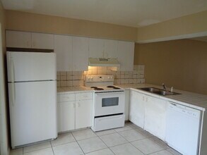 1851 Caralee Blvd-Unit -APT 1 in Orlando, FL - Building Photo - Building Photo