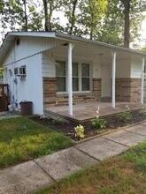 332 Dennis Ave in Browns Mills, NJ - Foto de edificio - Building Photo