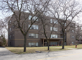101 Brookhaven Dr in Toronto, ON - Building Photo