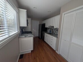 27357 Dartmouth St in Madison Heights, MI - Building Photo - Building Photo