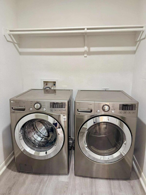 1010 Hummingbird Point Ln in Houston, TX - Foto de edificio - Building Photo