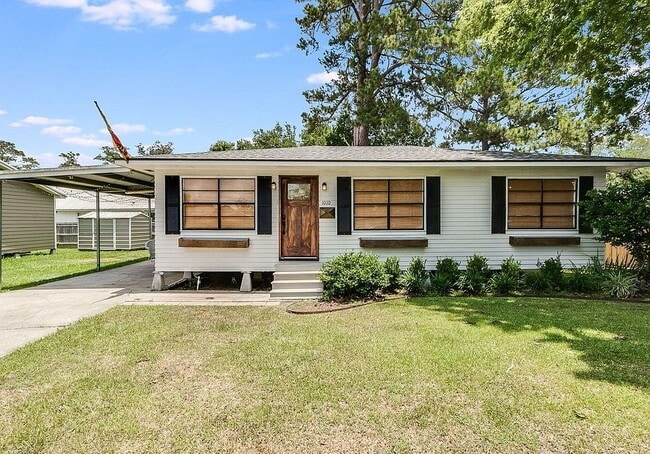 property at 1010 Solomon St