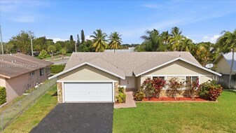 9349 NW 47th St in Sunrise, FL - Building Photo