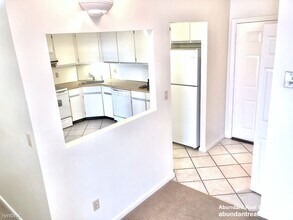 151 Coolidge Ave-Unit -Apt 605 in Watertown, MA - Foto de edificio - Building Photo