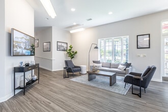 Annapolis Roads Apartments in Annapolis, MD - Foto de edificio - Interior Photo