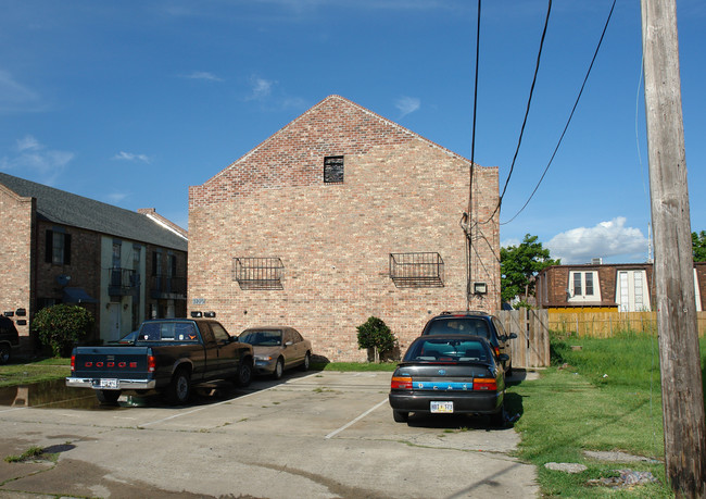 3105 Houma Blvd in Metairie, LA - Building Photo - Building Photo