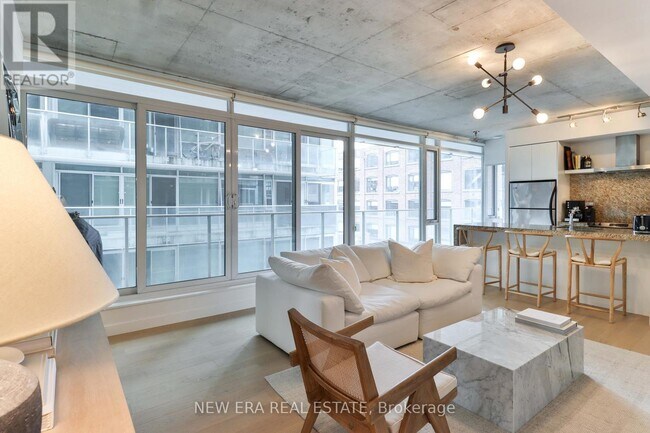 75-475 Portland St in Toronto, ON - Building Photo - Building Photo