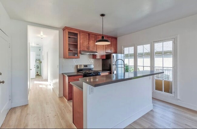 1704 Miramar St, Unit 1706