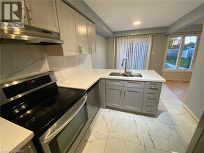 80 Redfinch Way in Brampton, ON - Building Photo - Building Photo