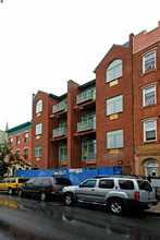 191-193 Johnson Ave in Brooklyn, NY - Building Photo - Building Photo