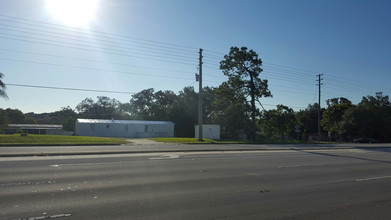 11422 Little Rd in New Port Richey, FL - Building Photo - Building Photo