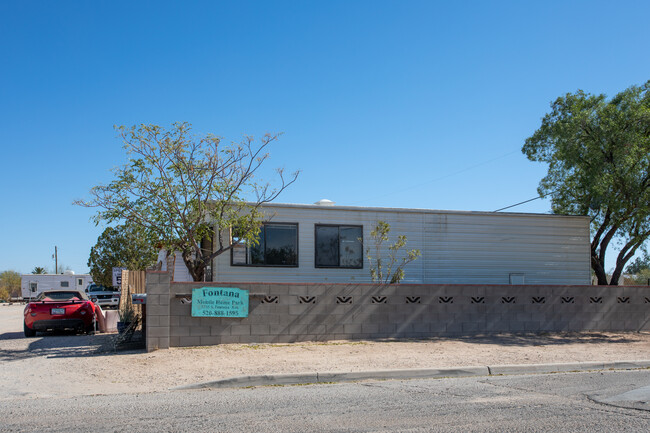 5755 S Fontana Ave in Tucson, AZ - Foto de edificio - Building Photo
