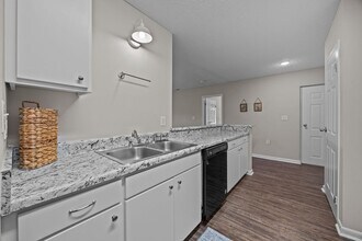 21 Collins Dr in Lillington, NC - Building Photo - Building Photo