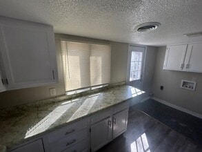 634 S Fountain St in Wichita, KS - Building Photo - Building Photo