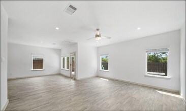 3010 Stock Orch Ln in Houston, TX - Building Photo - Building Photo