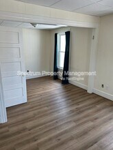 945 Lisbon St in Lewiston, ME - Building Photo - Building Photo