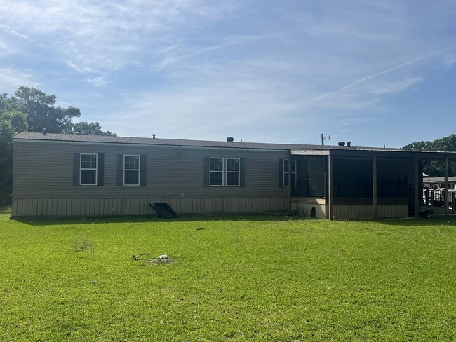 property at 1706 Southport Blvd